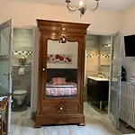 Gasthuis Logis De La Roche - Niort - 3*