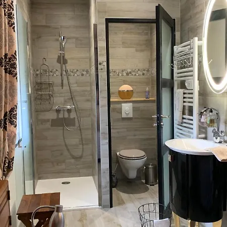 Logis De La Roche - Niort - Konukevi 3*