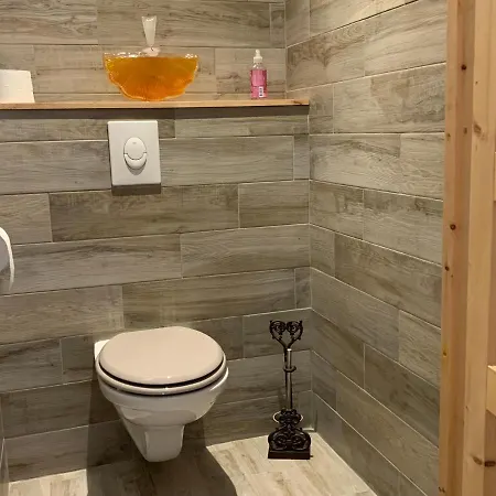 Logis De La Roche - Niort -