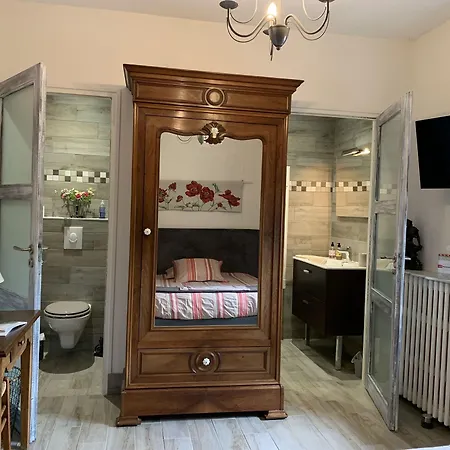 Logis De La Roche - Niort - 3* Chauray