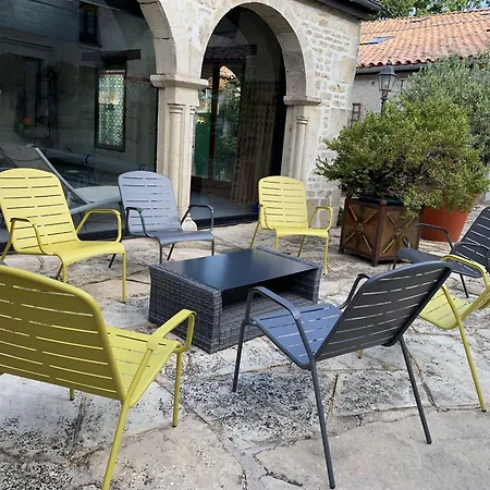 Gasthuis Logis De La Roche - Niort - Chauray