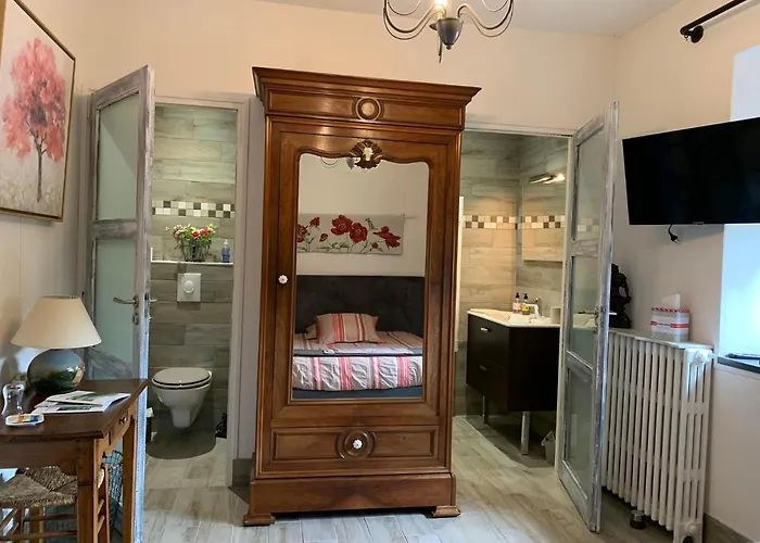 Pensión Logis De La Roche - Niort - 3*