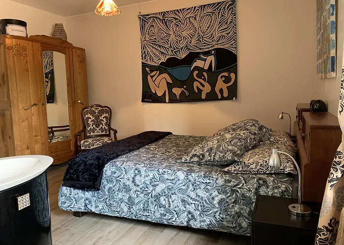 Logis De La Roche - Niort - 3* Chauray