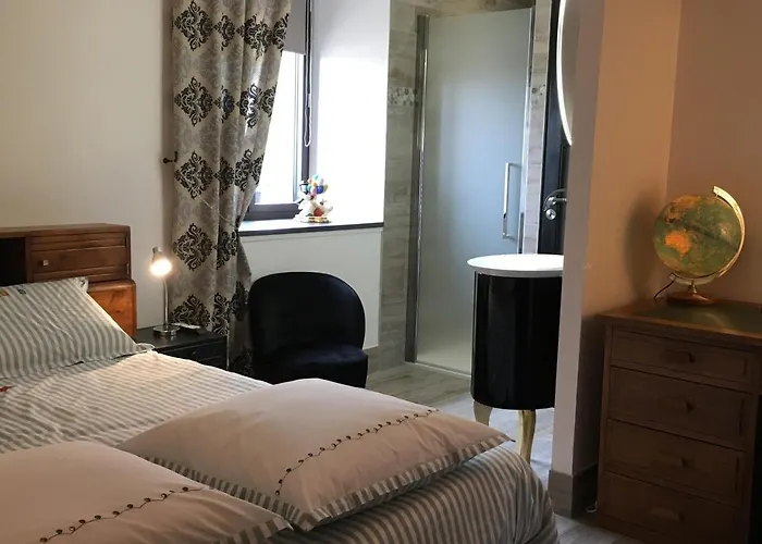 Pensión Logis De La Roche - Niort -